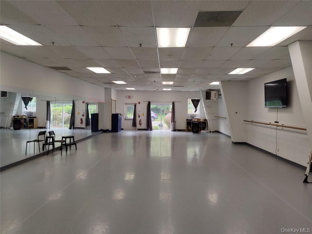 7578 N Broadway, Red Hook, NY 12571