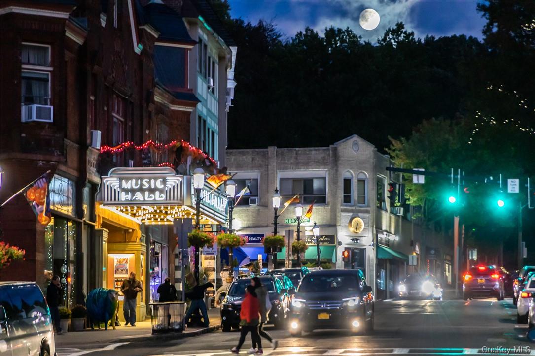 4 Lighthouse Landing # 208, Sleepy Hollow, NY 10591