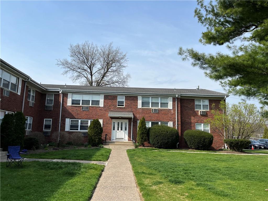 239 N middletown Road # d, Pearl River, NY 10965