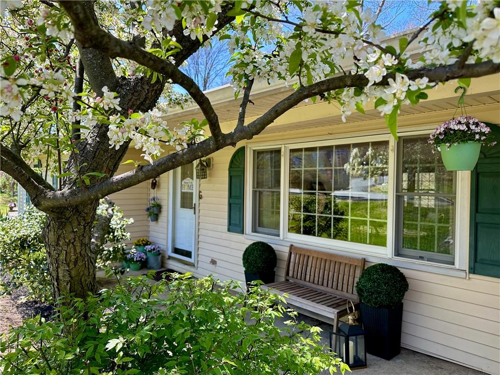 6 Greenway W, Sloatsburg, NY 10974