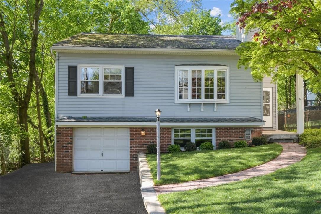 17 Gedney Way, White Plains, NY 10605