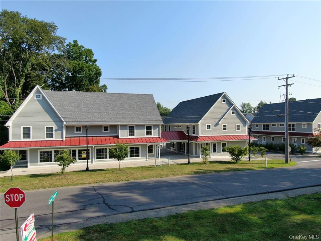 33 Firehouse Lane, Red Hook, NY 12571