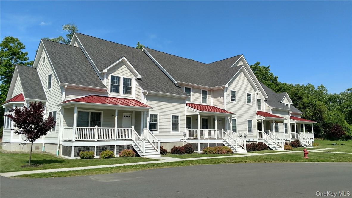 33 Firehouse Lane, Red Hook, NY 12571