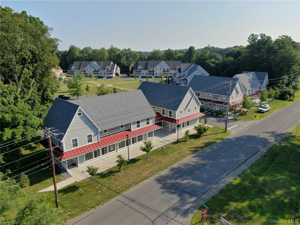 33 Firehouse Lane, Red Hook, NY 12571