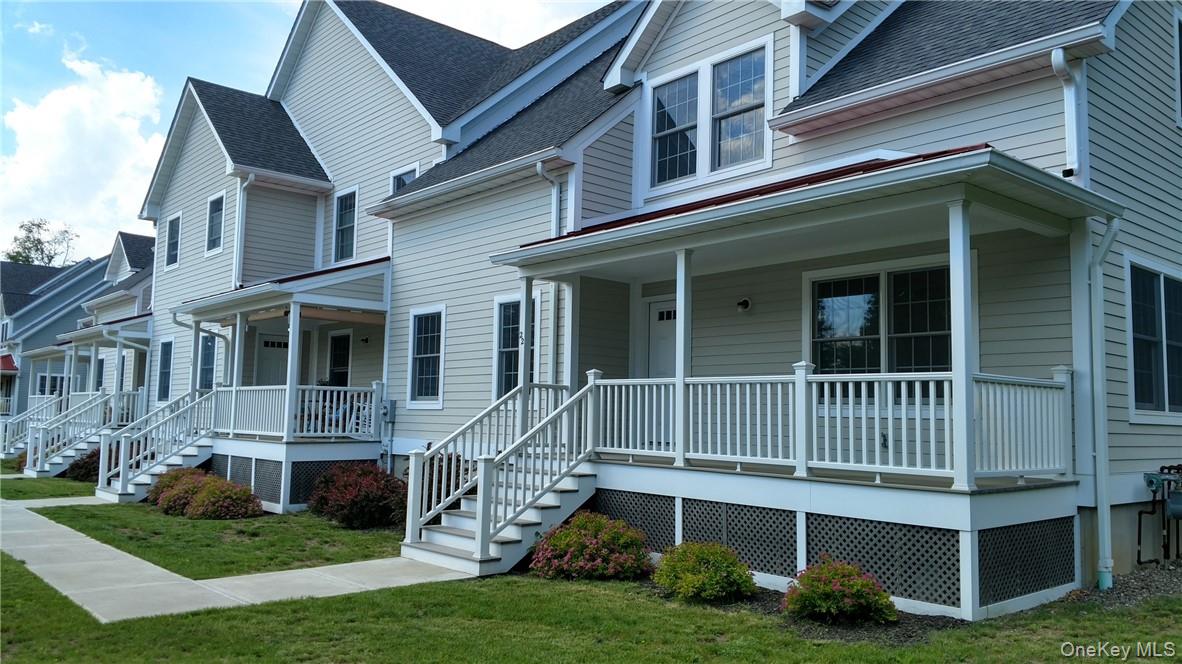 33 Firehouse Lane, Red Hook, NY 12571