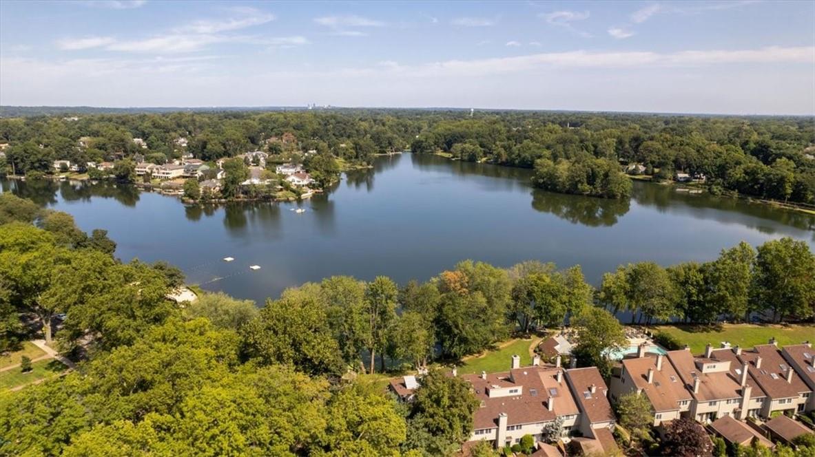 19 Waterside Close, Eastchester, NY 10709