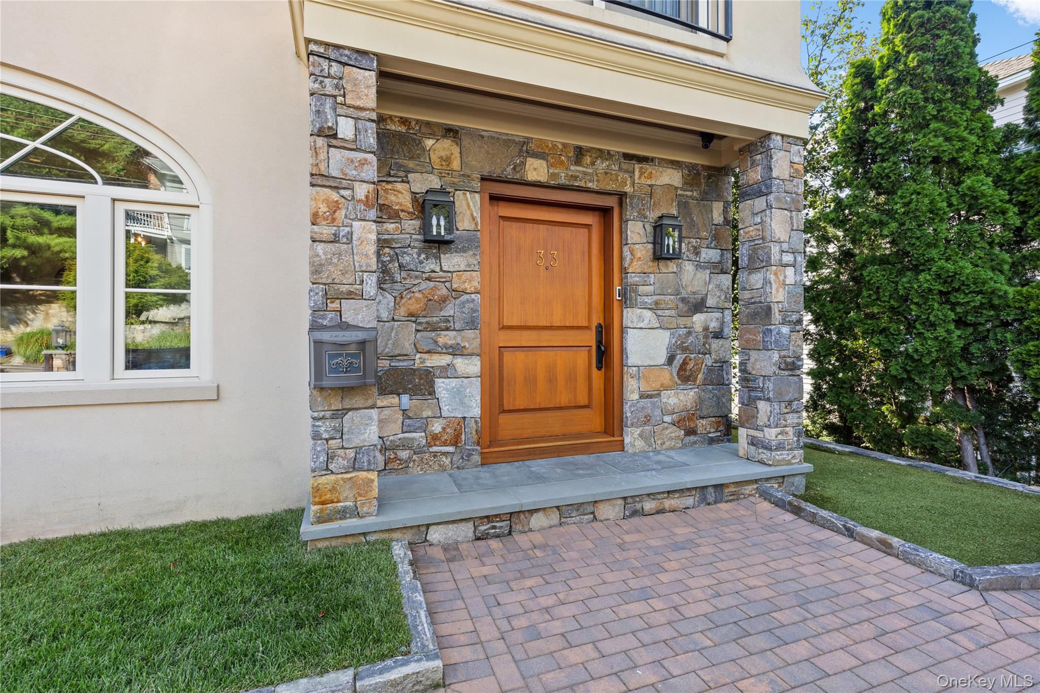 33 Livingston Avenue, Dobbs Ferry, NY 10522