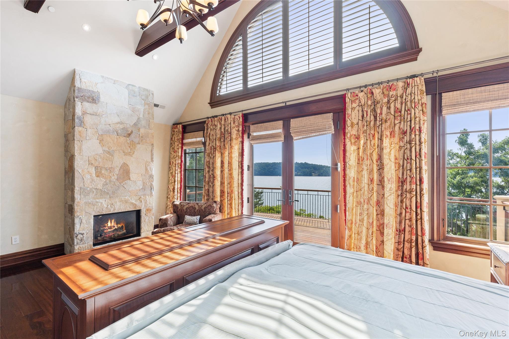 33 Livingston Avenue, Dobbs Ferry, NY 10522