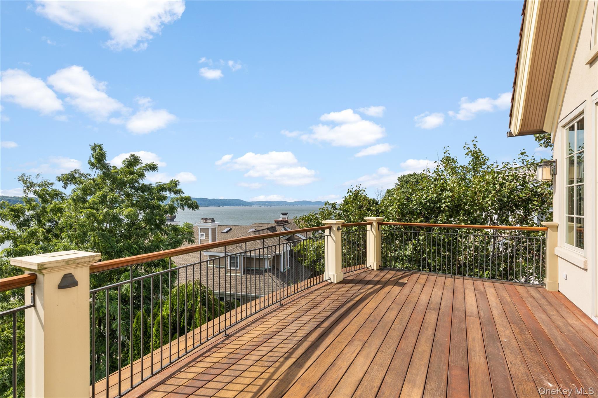 33 Livingston Avenue, Dobbs Ferry, NY 10522