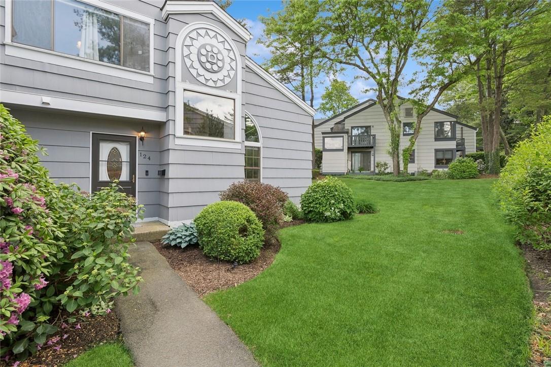 124 Branchwood Lane, Nanuet, NY 10954