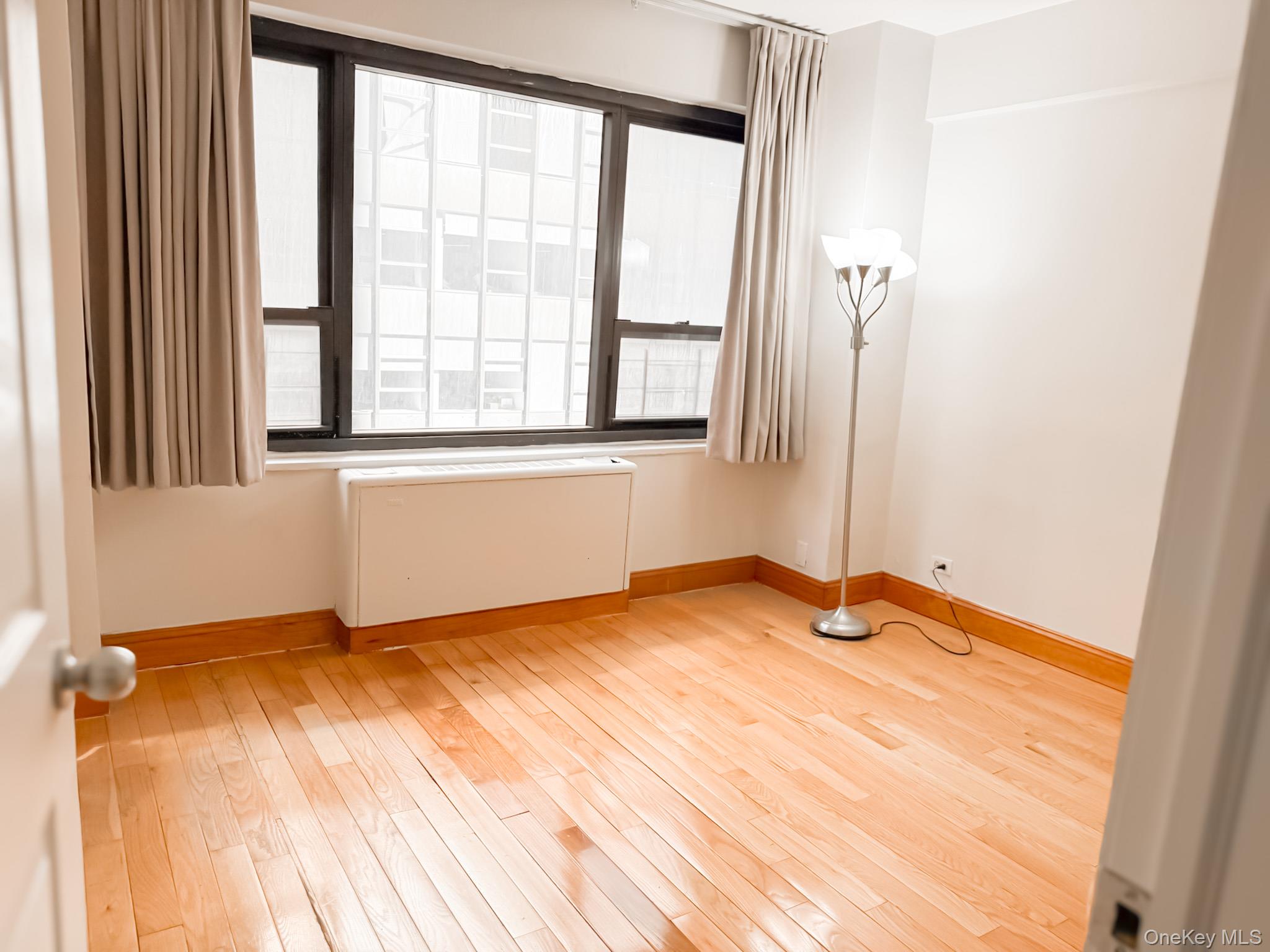 210 E 47th Street # 7D, New York (Manhattan), NY 10017