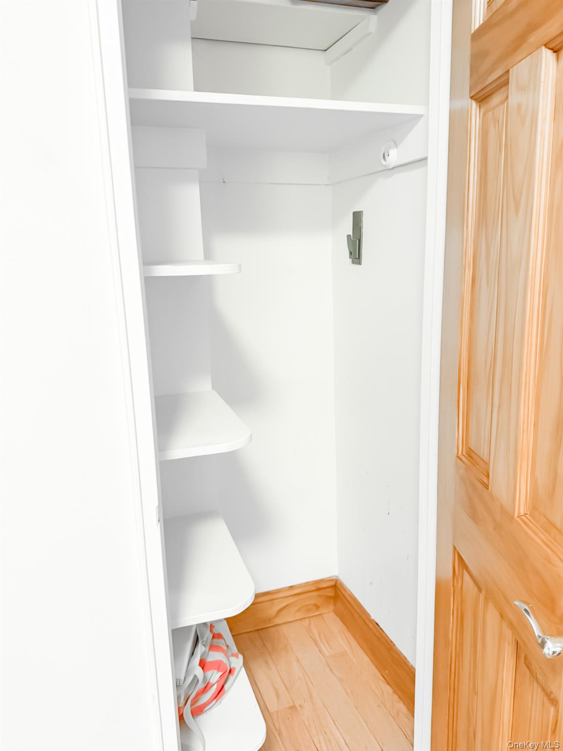 210 E 47th Street # 7D, New York (Manhattan), NY 10017