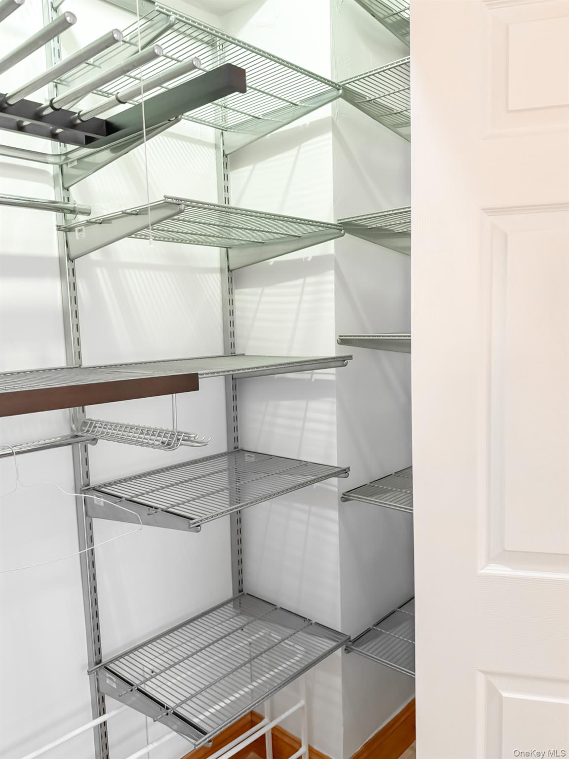 210 E 47th Street # 7D, New York (Manhattan), NY 10017