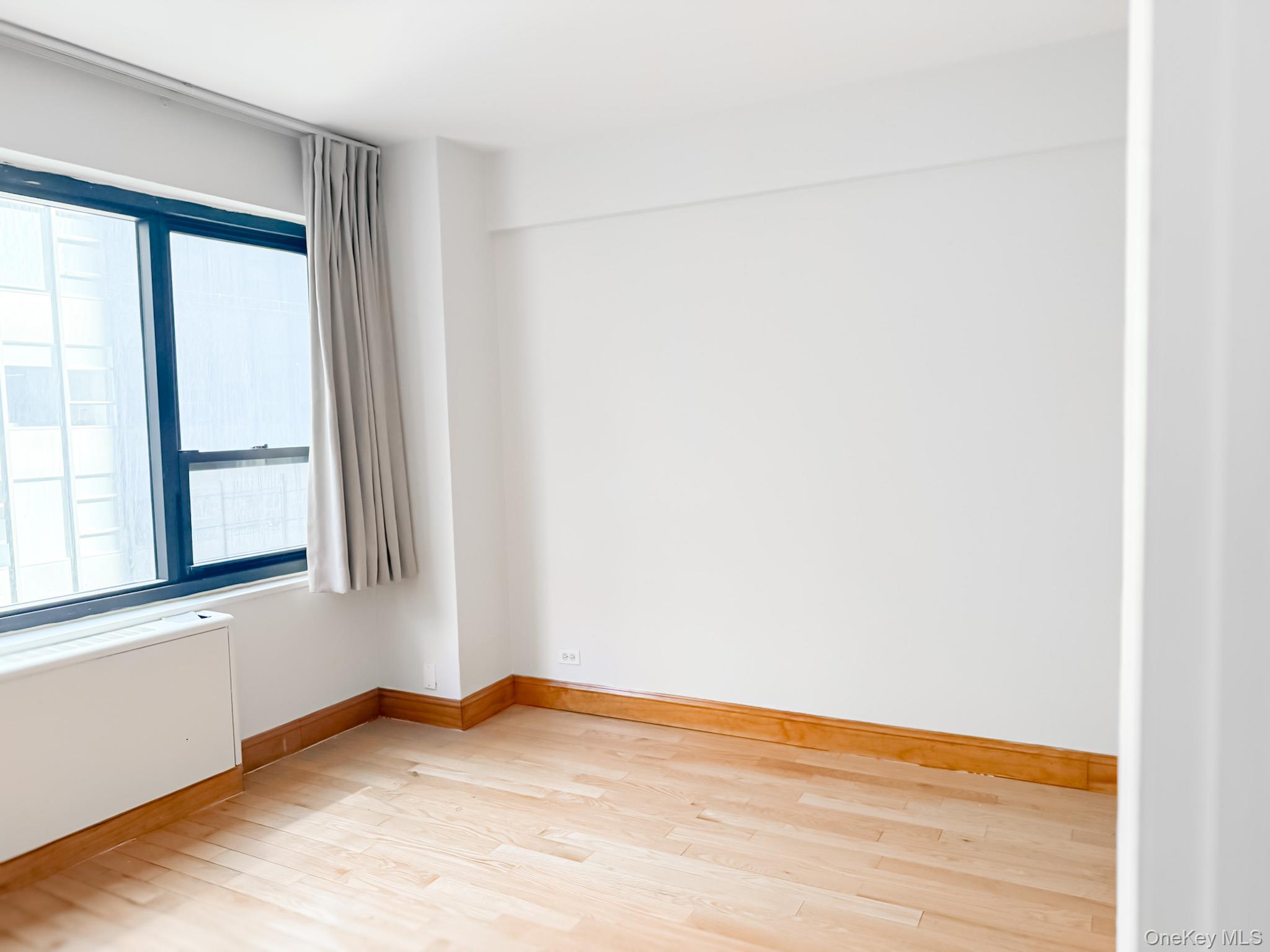 210 E 47th Street # 7D, New York (Manhattan), NY 10017