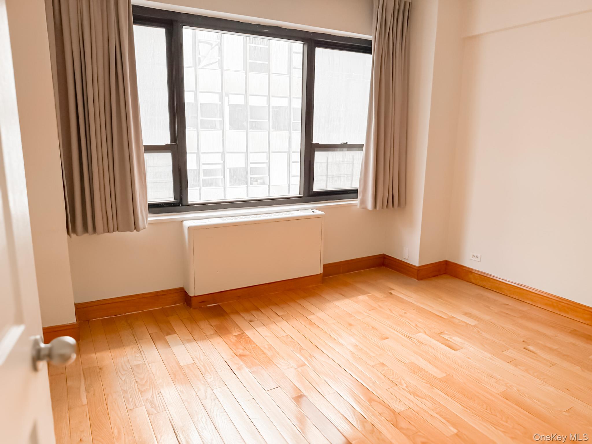 210 E 47th Street # 7D, New York (Manhattan), NY 10017