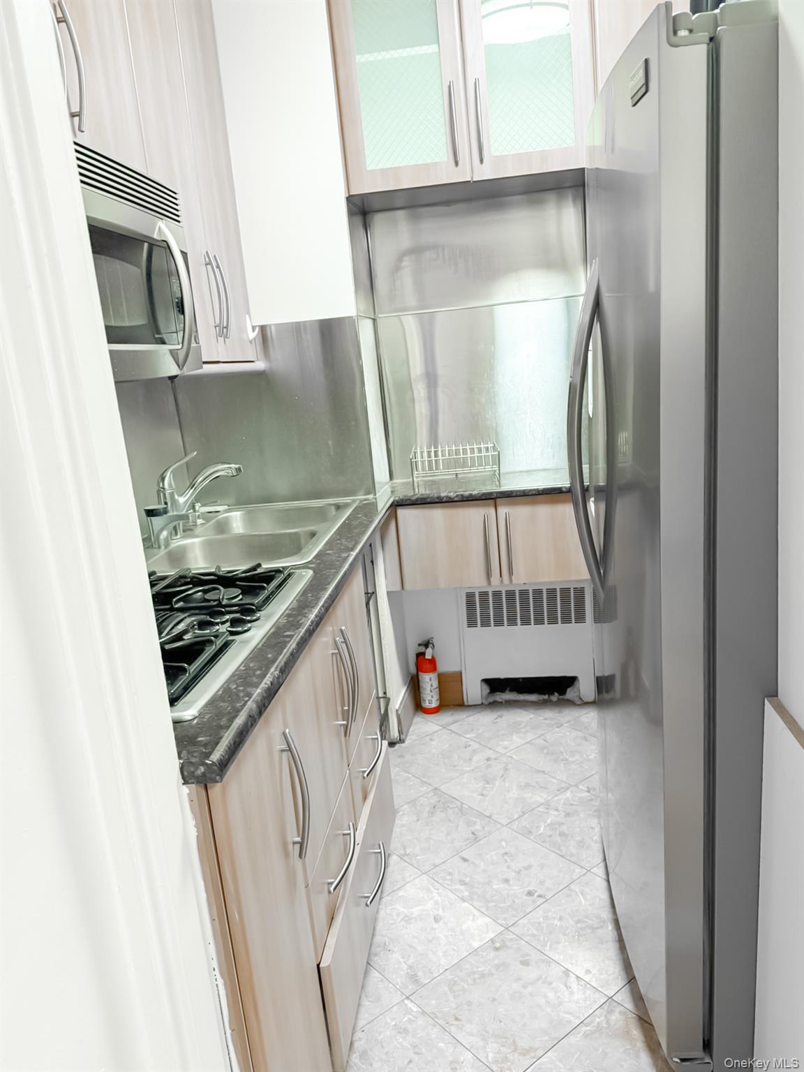 210 E 47th Street # 7D, New York (Manhattan), NY 10017