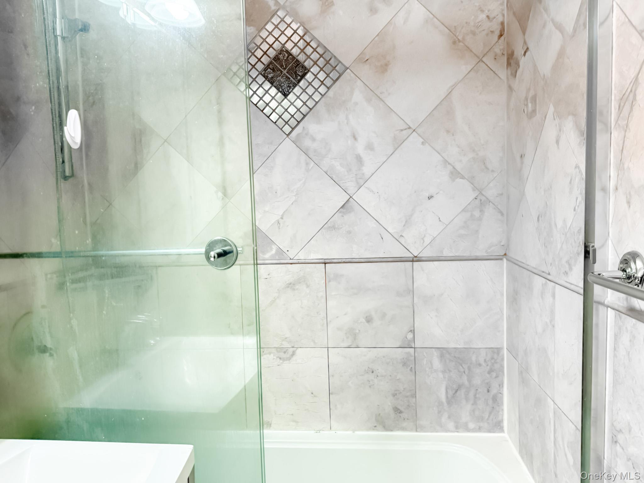 210 E 47th Street # 7D, New York (Manhattan), NY 10017