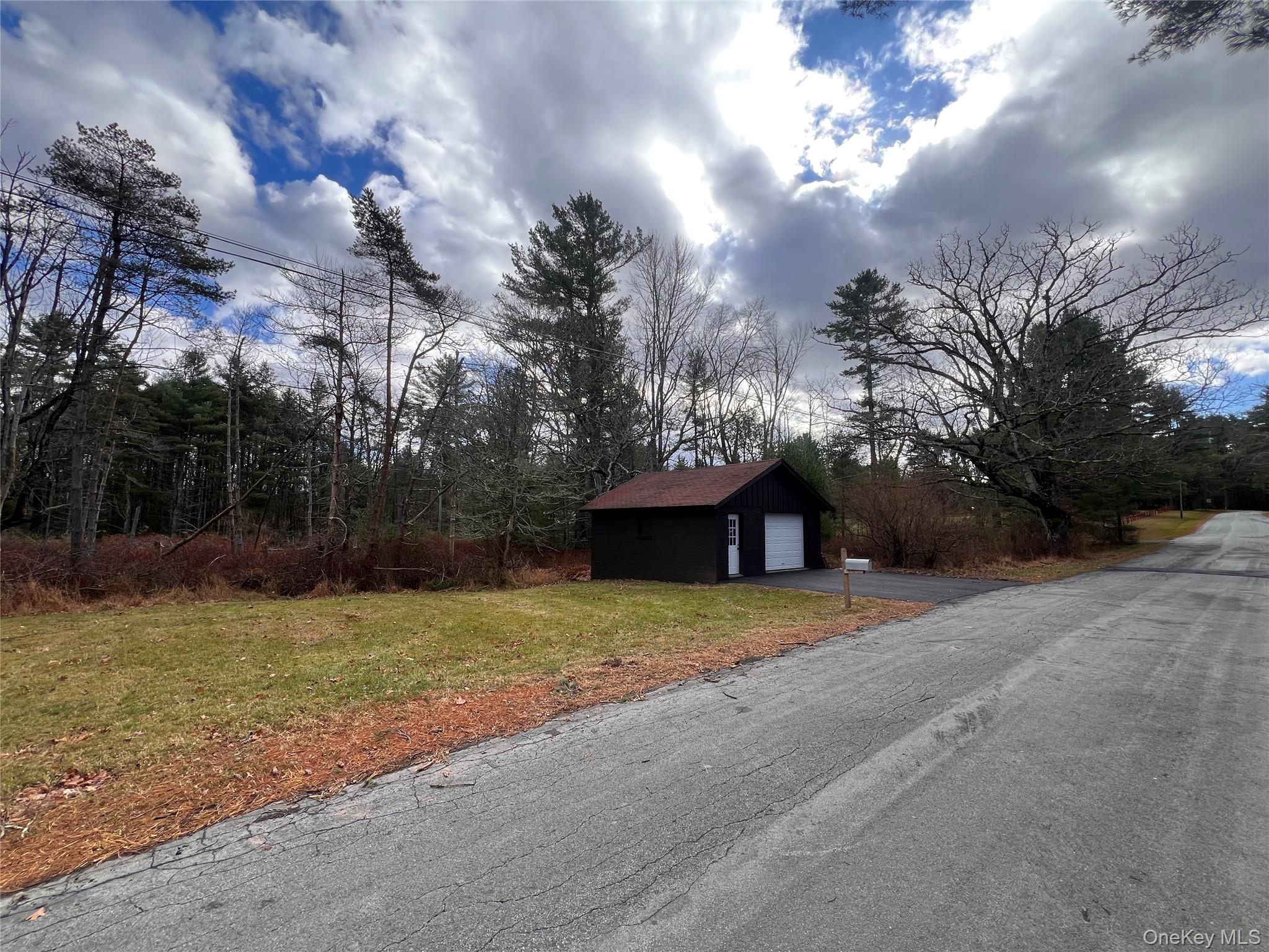 79 Dexheimer Road, Narrowsburg, NY 12764