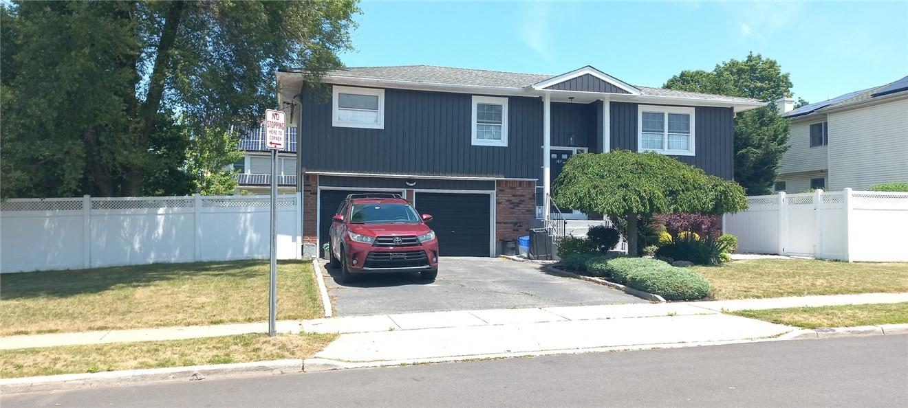 1675 Henry Road, Merrick, NY 11566