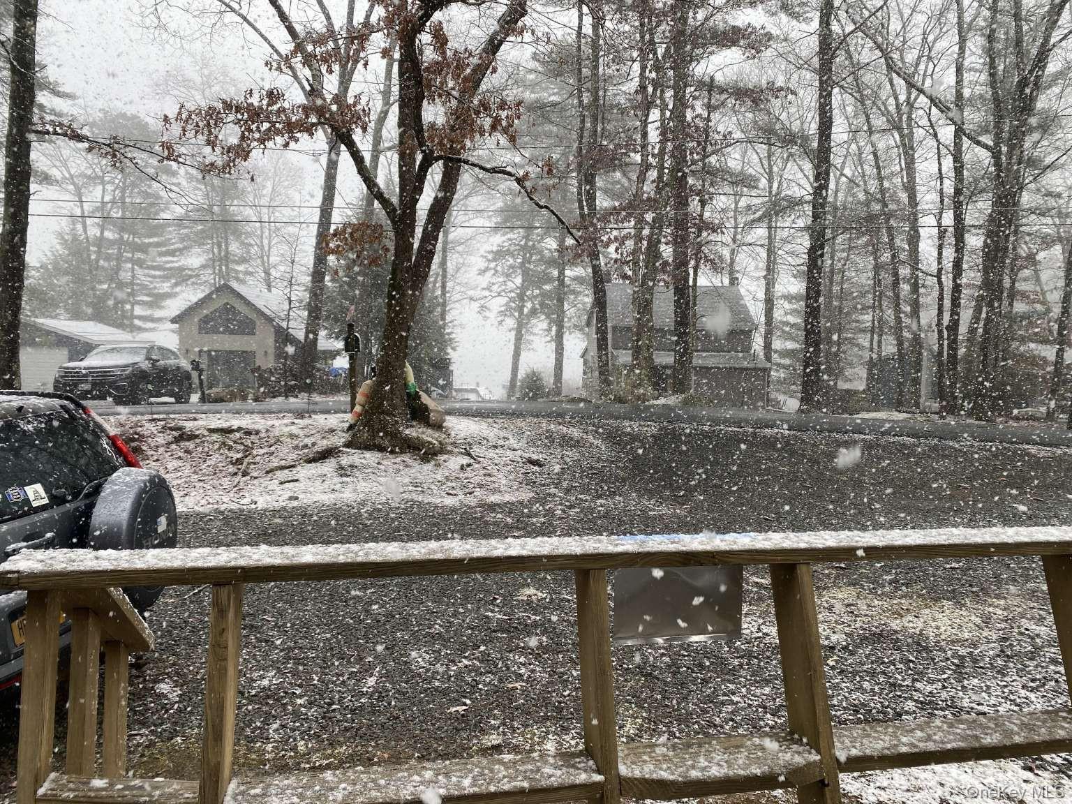 195 W Mohican Trail, Glen Spey, NY 12737