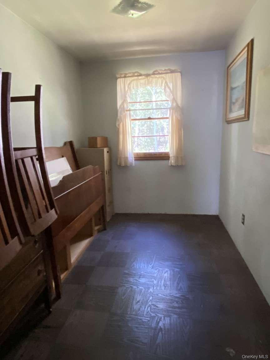 195 W Mohican Trail, Glen Spey, NY 12737