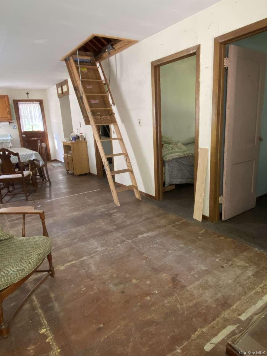 195 W Mohican Trail, Glen Spey, NY 12737