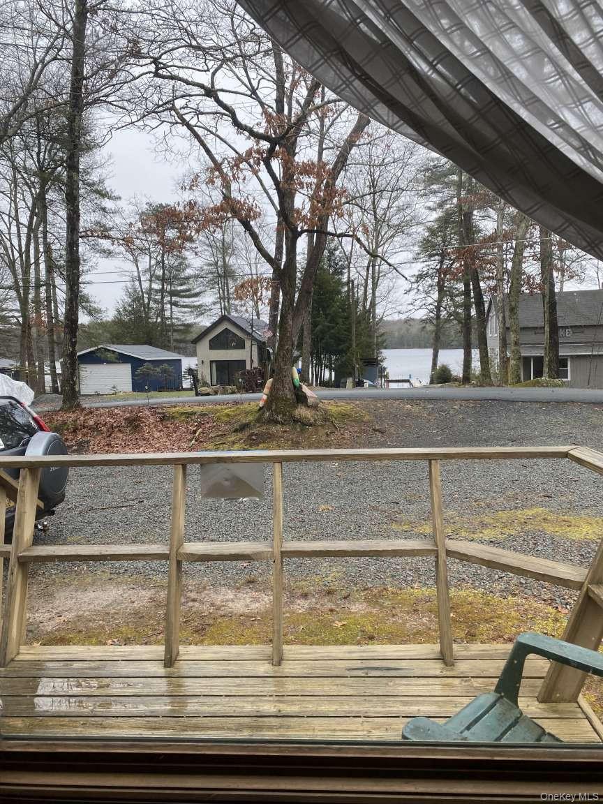 195 W Mohican Trail, Glen Spey, NY 12737