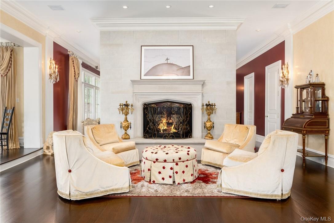 17 Cowdray Park Drive, Armonk, NY 10504