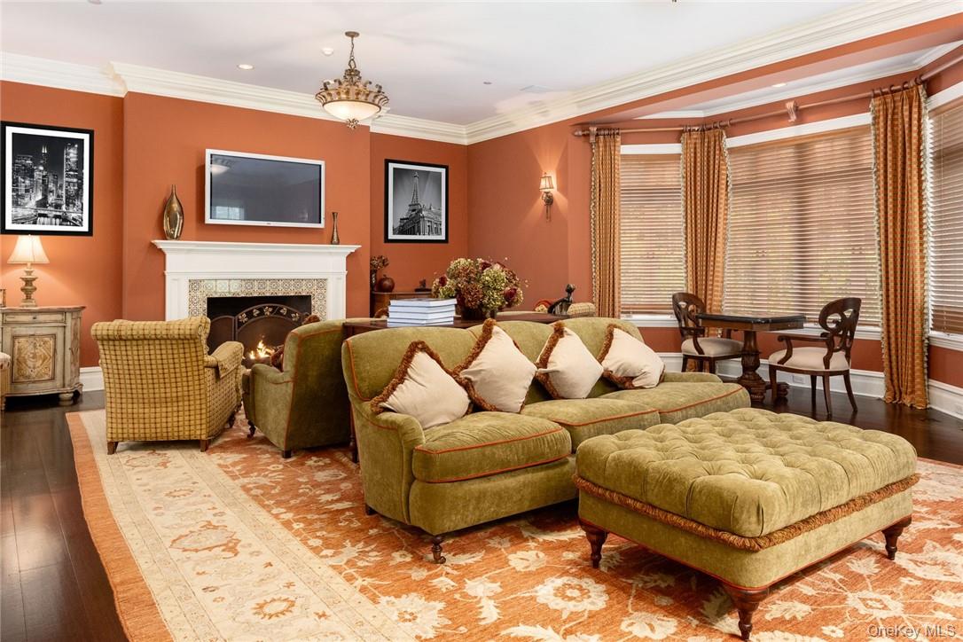 17 Cowdray Park Drive, Armonk, NY 10504