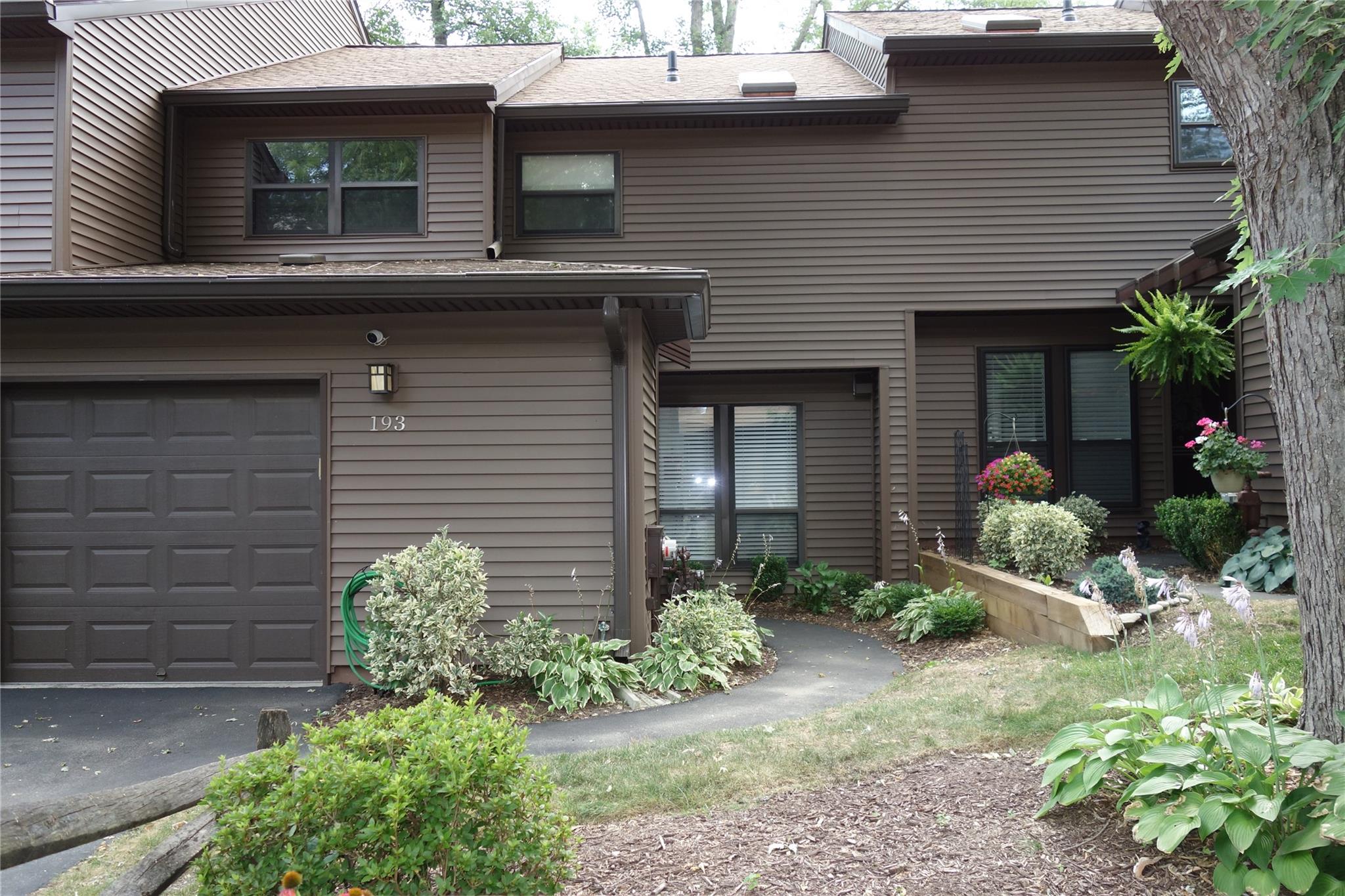 193 Woods Brooke Circle, Ossining, NY 10562