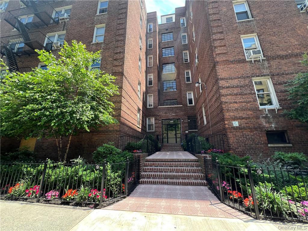 2080 Barnes Avenue # 5B, Bronx, NY 10462