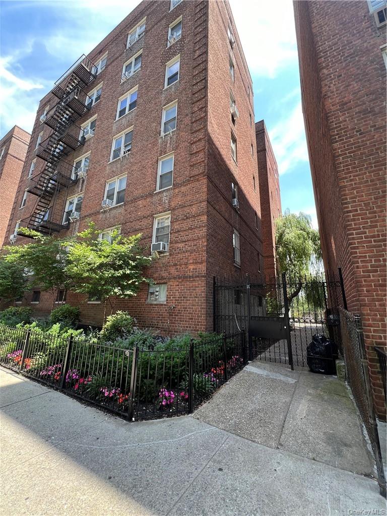 2080 Barnes Avenue # 5B, Bronx, NY 10462