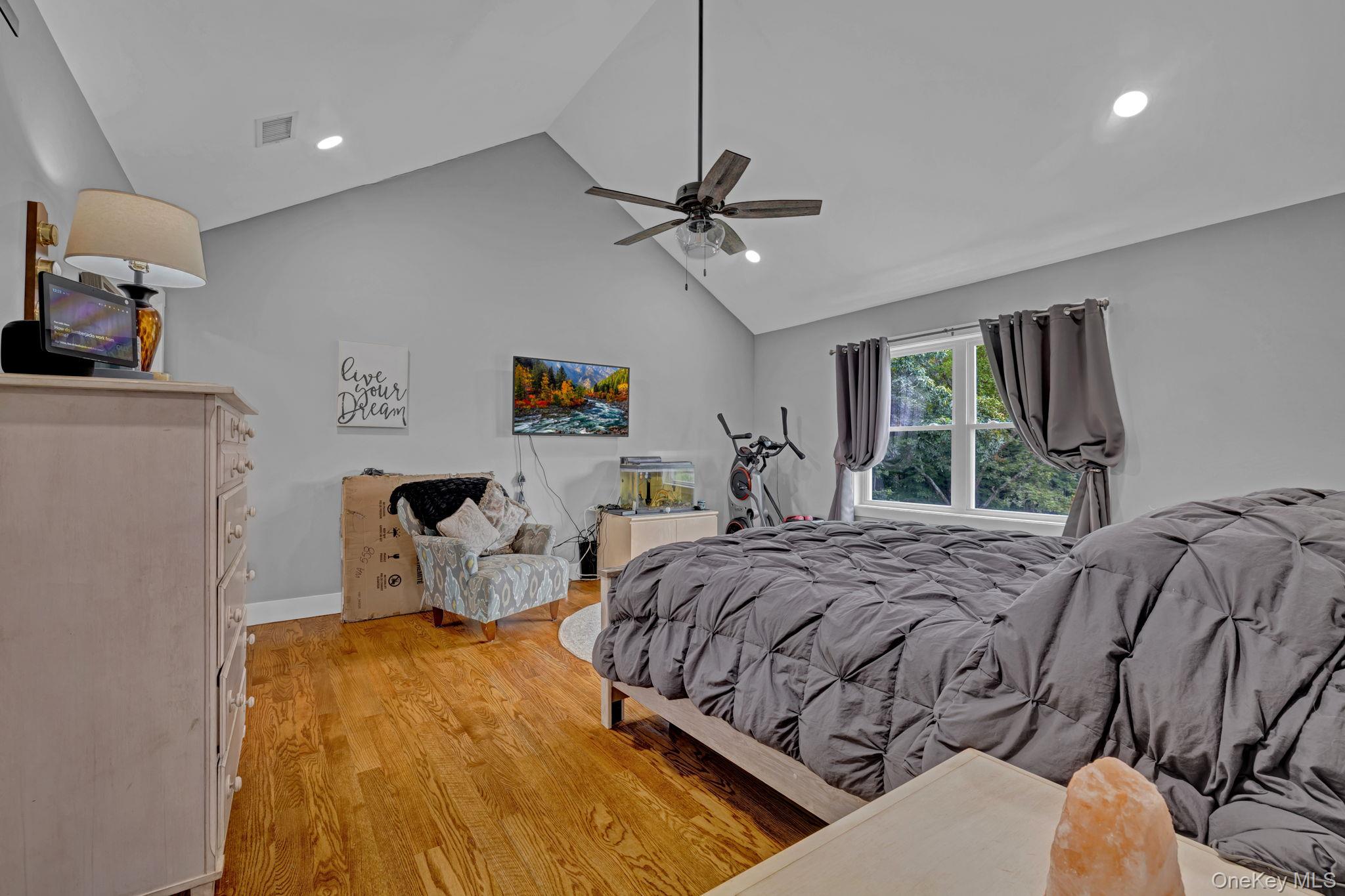 24 Woodside Court, Middletown, NY 10941