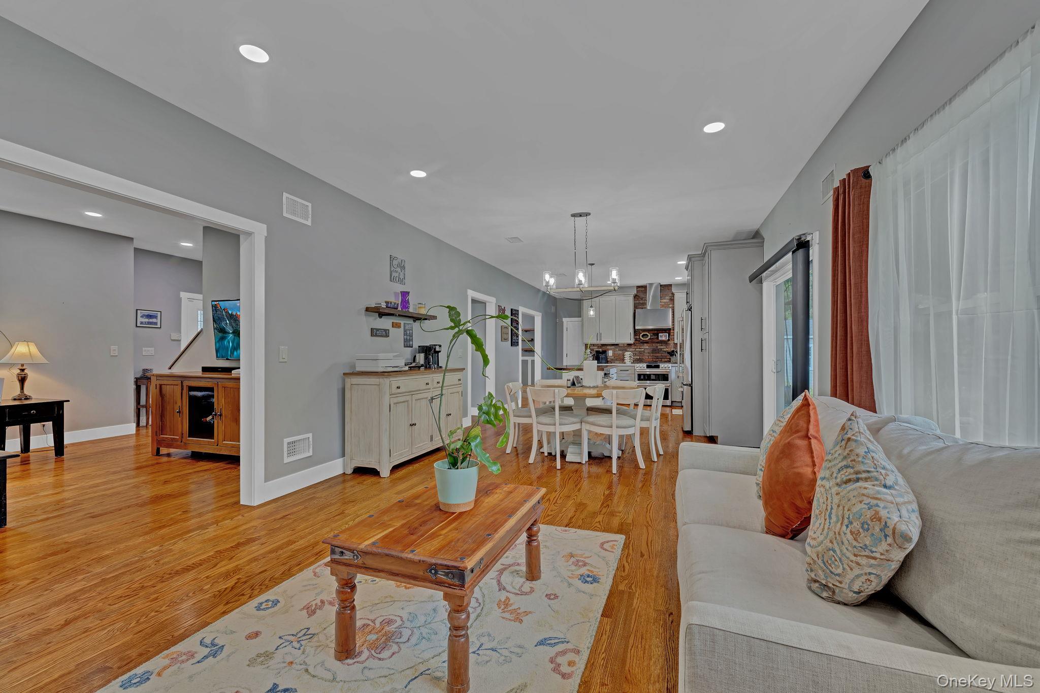 24 Woodside Court, Middletown, NY 10941