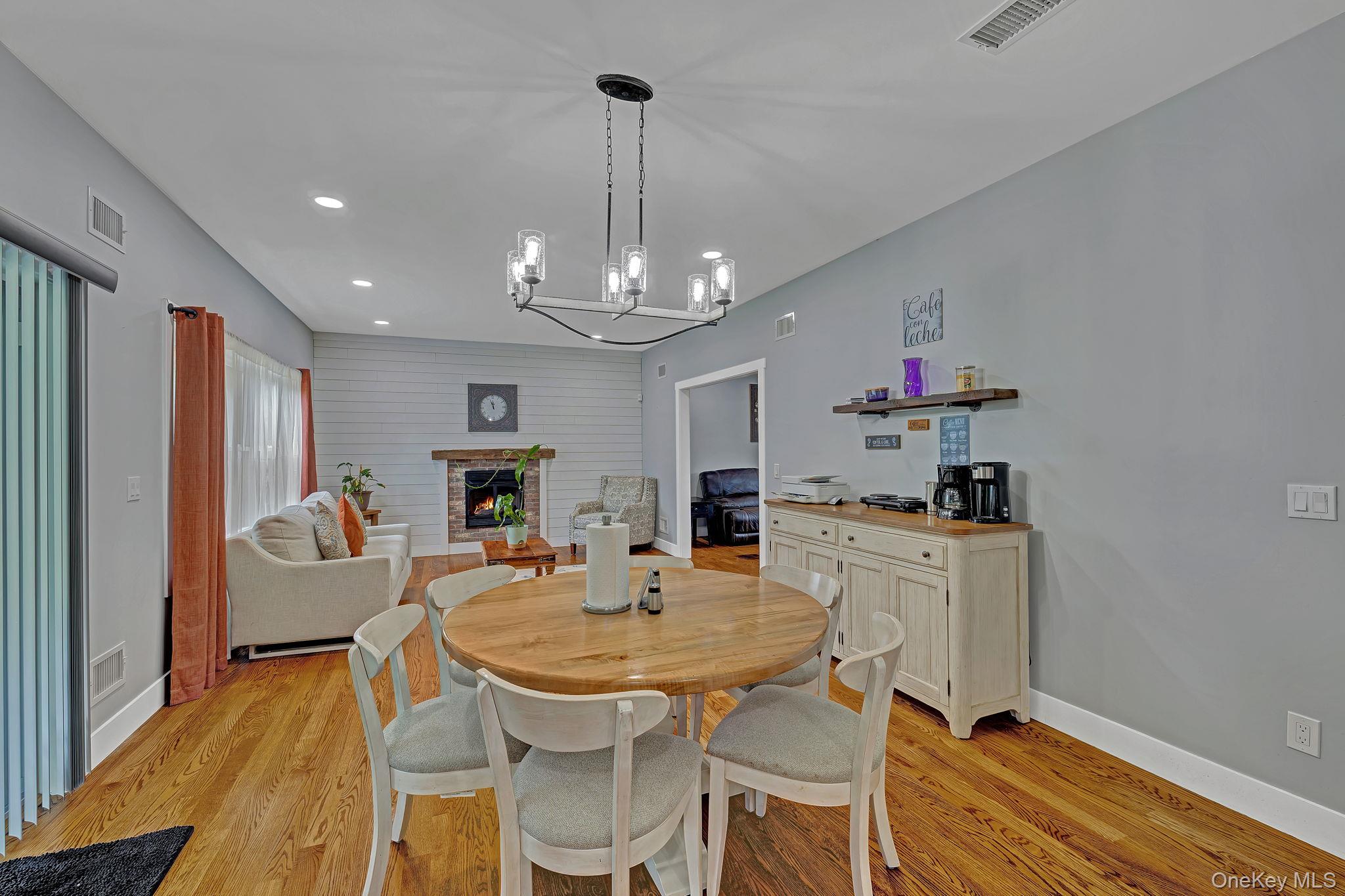 24 Woodside Court, Middletown, NY 10941