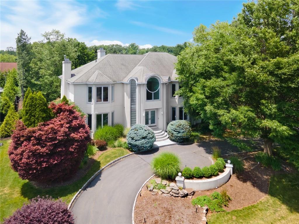 25 Fieldstone Court, New City, NY 10956