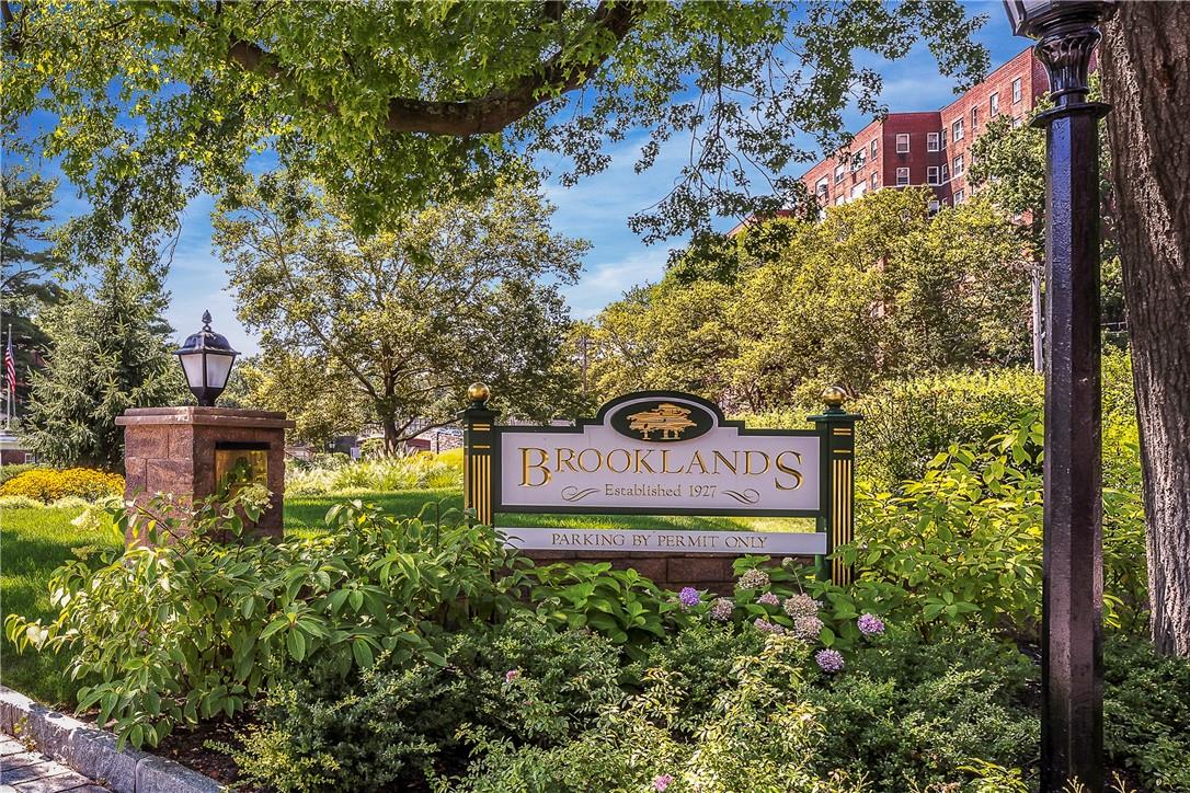 10 Brooklands # 2E, Bronxville, NY 10708