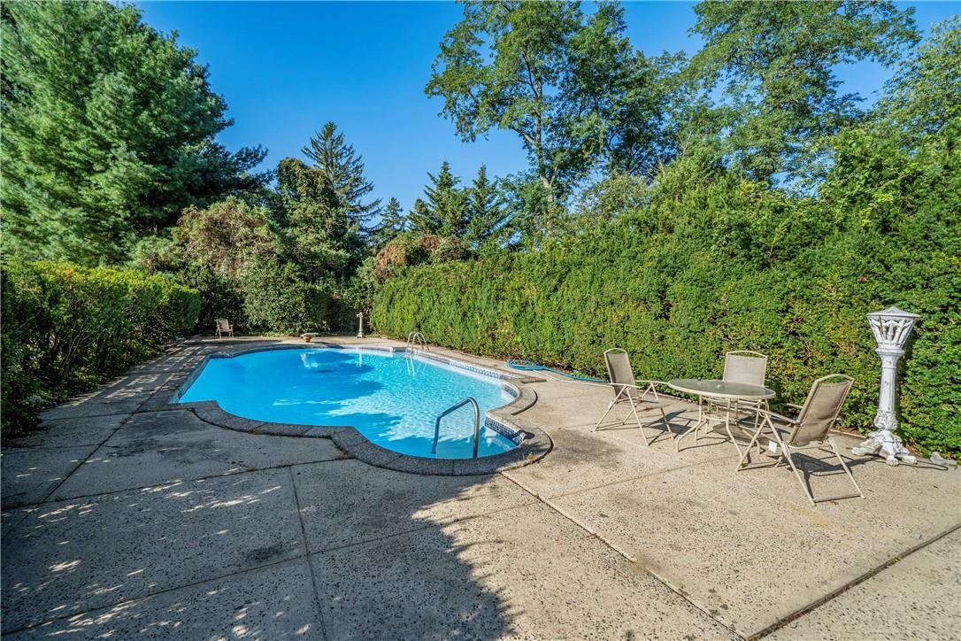 20 Topland Road, Hartsdale, NY 10530