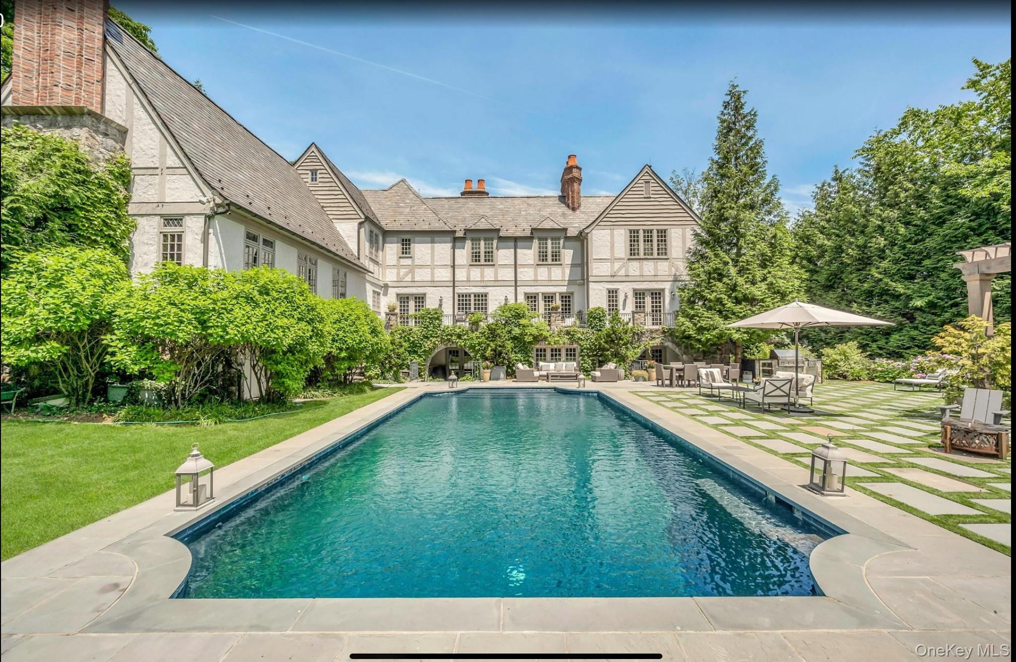 19 Park Drive S, Rye, NY 10580