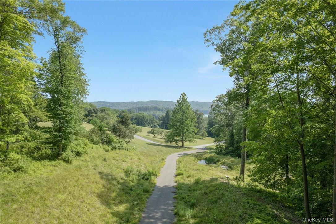 572 Cross River Road, Katonah, NY 10536