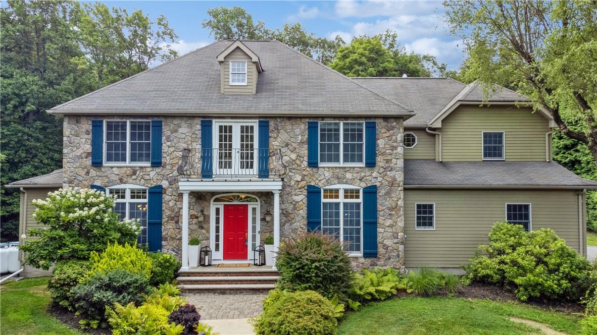 23 Stonehenge Road, Warwick, NY 10990