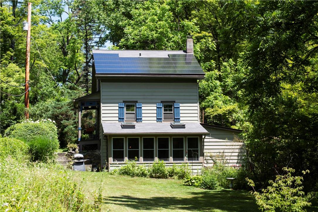 18 Schoolhouse Road, Staatsburg, NY 12580