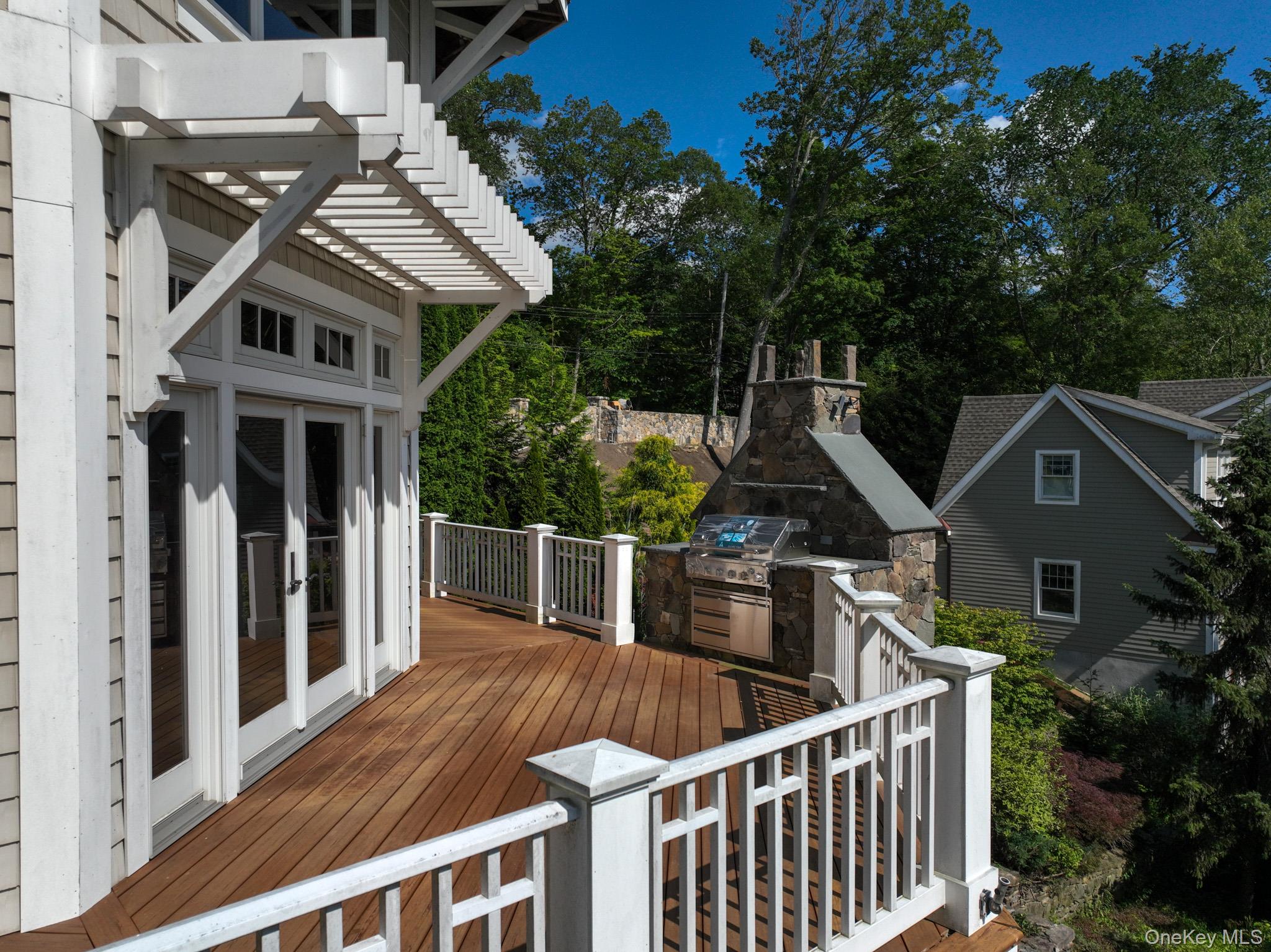 33 Truesdale Lake Drive, South Salem, NY 10590