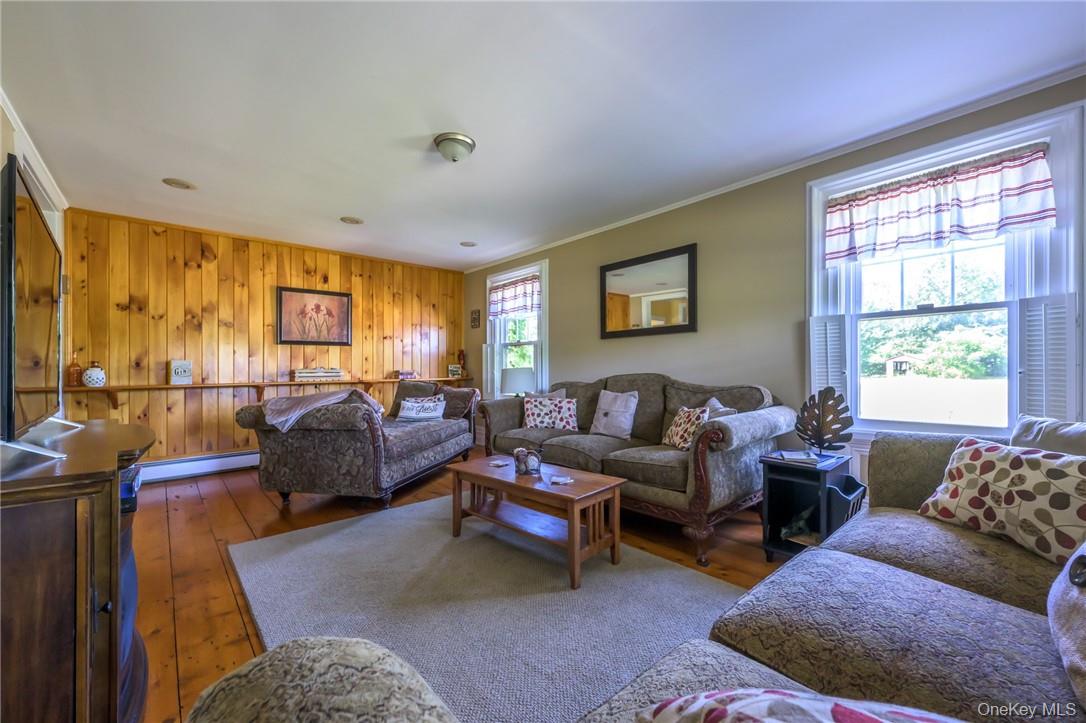 1727 Route 9, Germantown, NY 12526