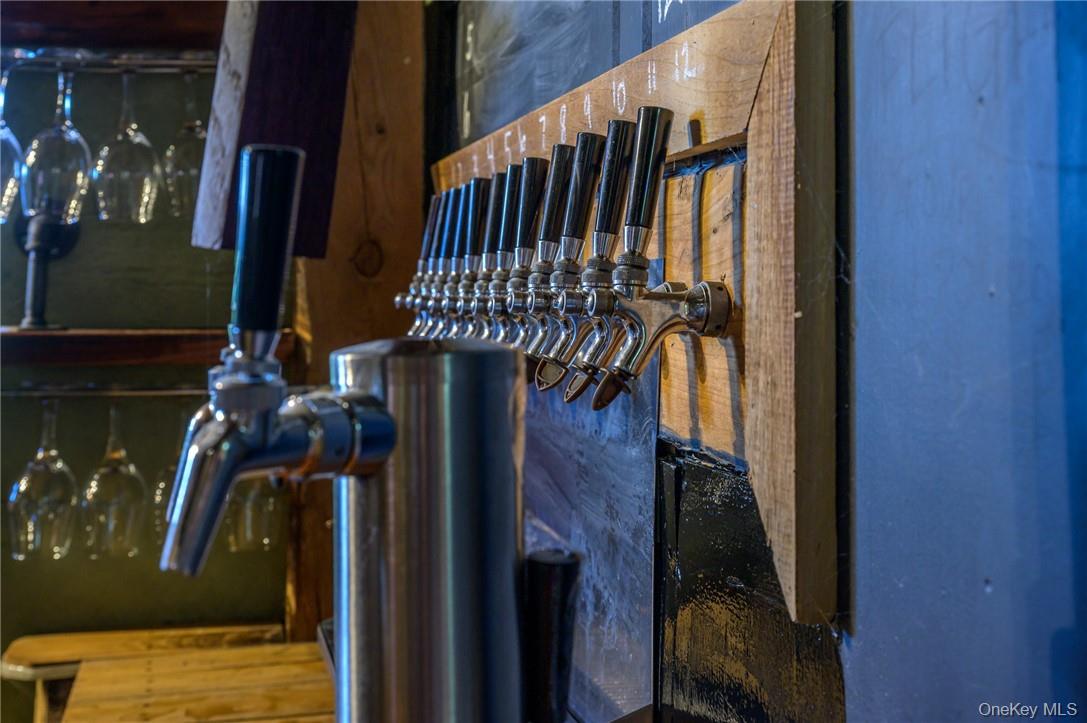 1727 Route 9, Germantown, NY 12526