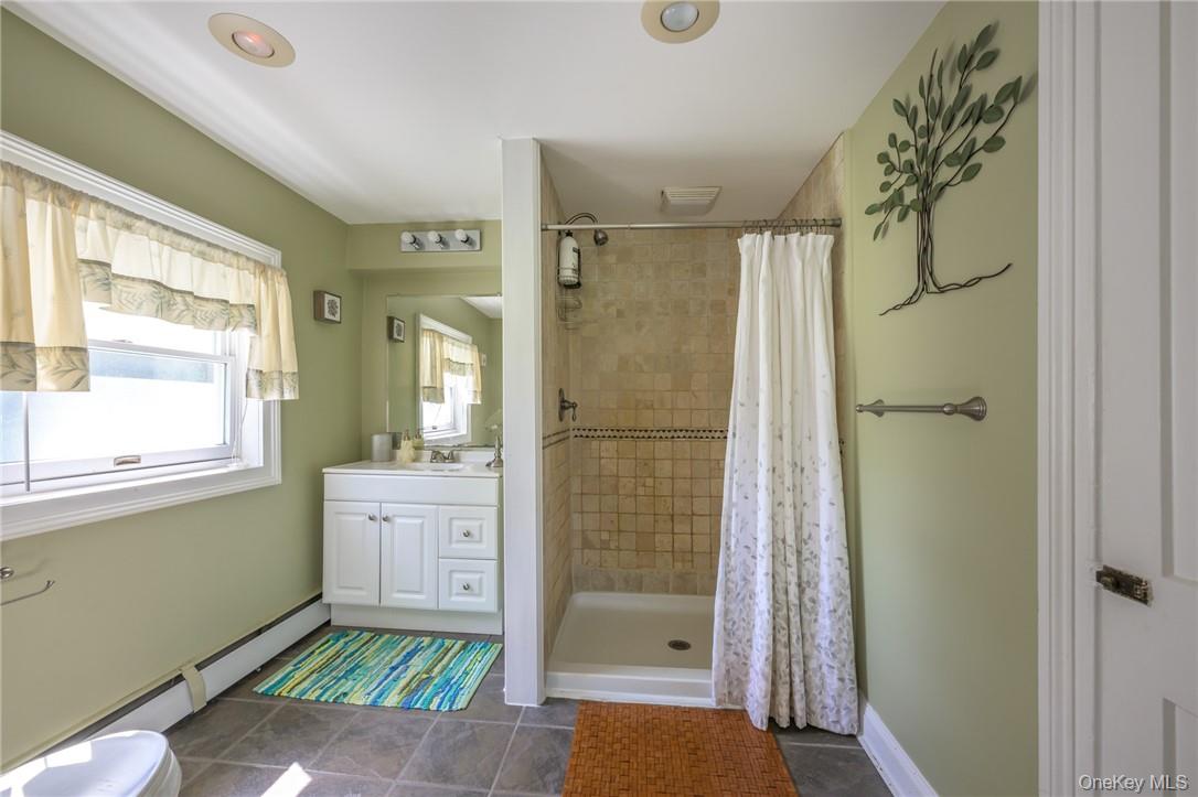 1727 Route 9, Germantown, NY 12526