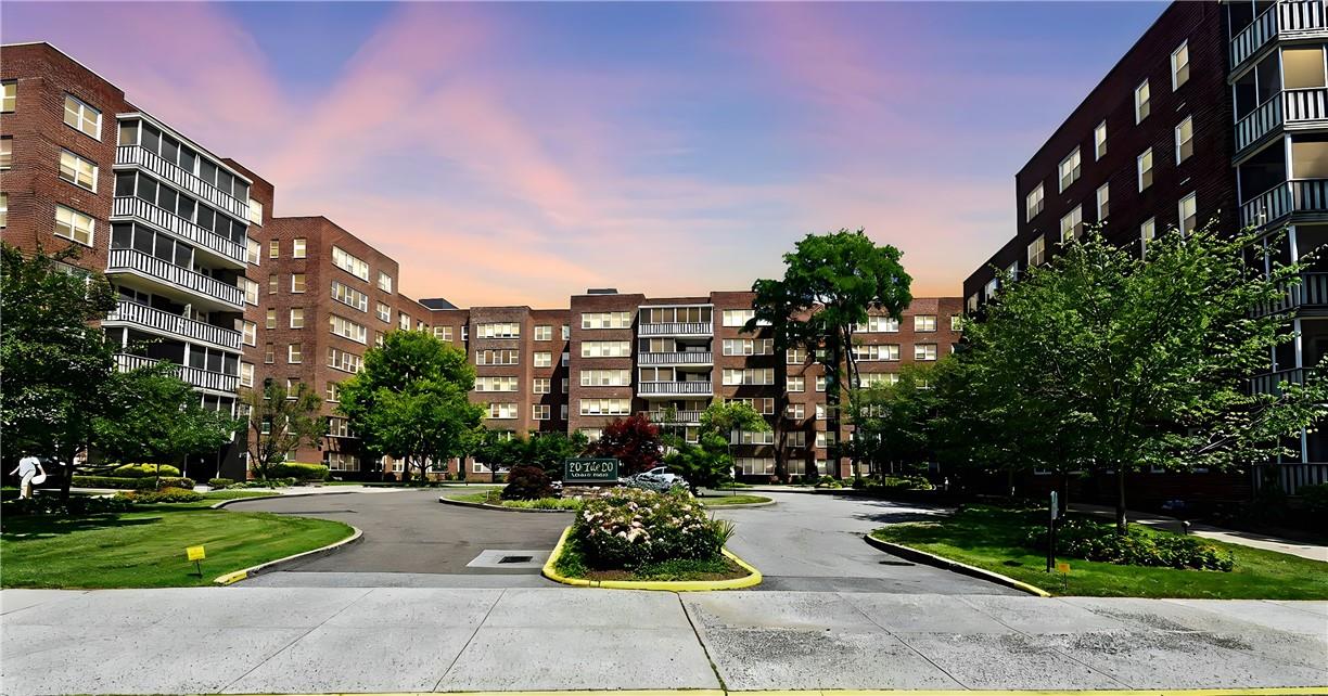 250 Garth Road # 4E3, Scarsdale, NY 10583