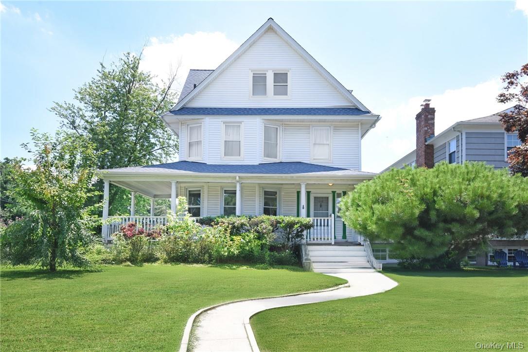 1091 Hunter Avenue, Pelham, NY 10803