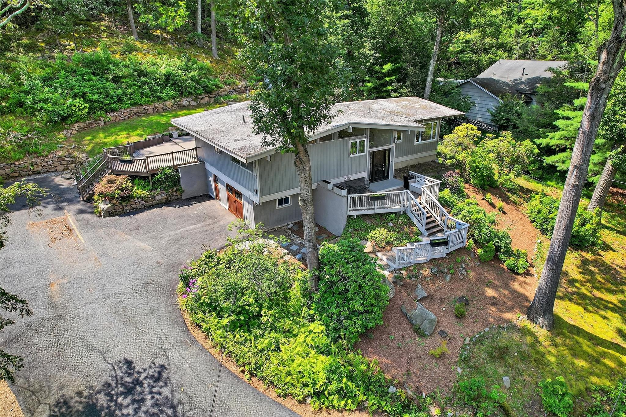 165 Fawn Hill Road, Tuxedo Park, NY 10987