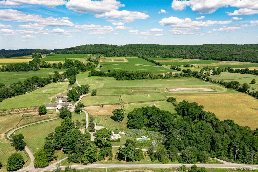 20 Smithfield Way, Amenia, NY 12501